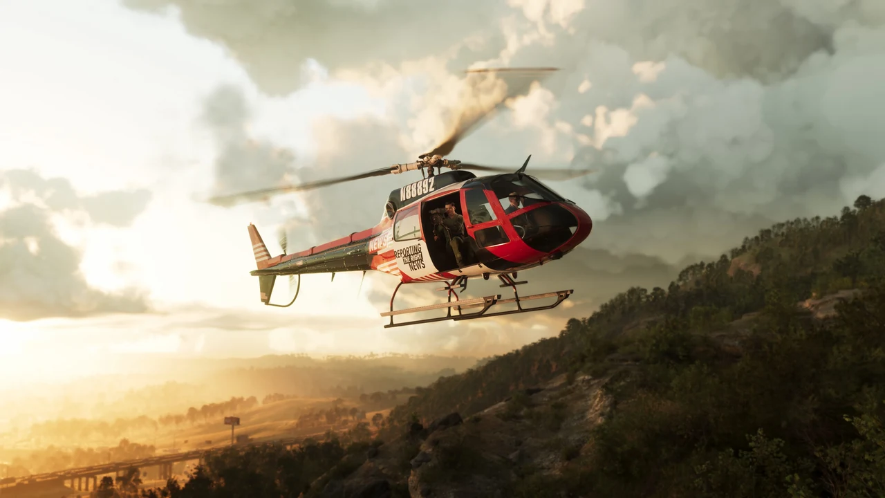 Captura oficial de GTA VI: un helicóptero sobre una ladera boscosa de Mount Kalaga National Park